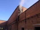 В Липецке горело здание заброшенного мясокомбината