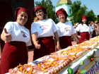 К фестивалю «Раненбургское застолье» испекли огромный торт 