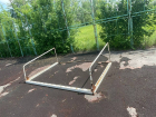 В Елецком районе на 12-летнего мальчика упали железные хоккейные ворота