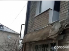 В Грязях балкон рухнул на землю вместе с жильцом