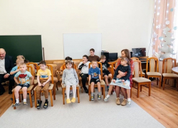 Желания малышей из реабилитационного центра в Липецкой области исполнили руководители района