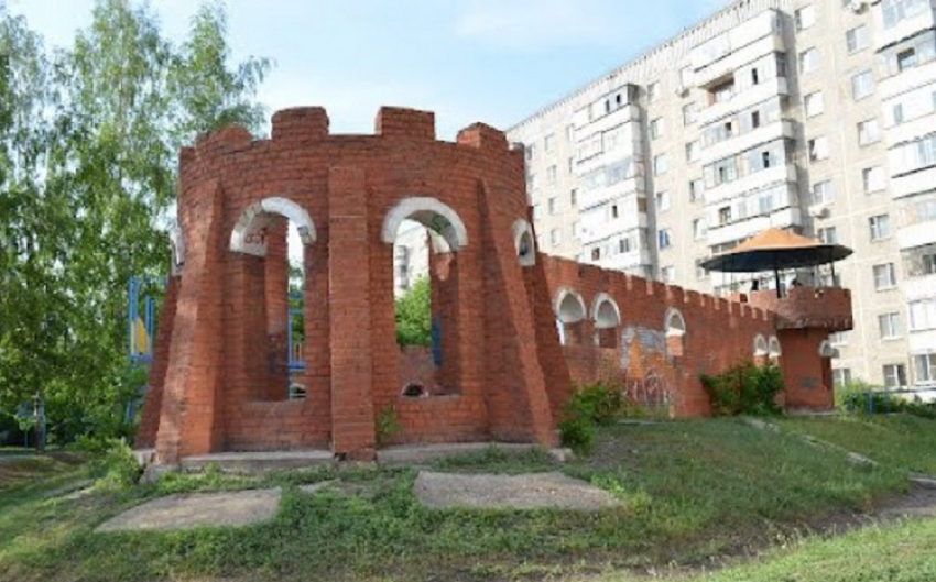 «Крепость» на Водопьянова стала муниципальной собственностью