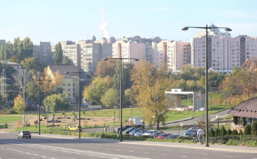 Липчане жалуются на запах сероводорода на улицах областного центра