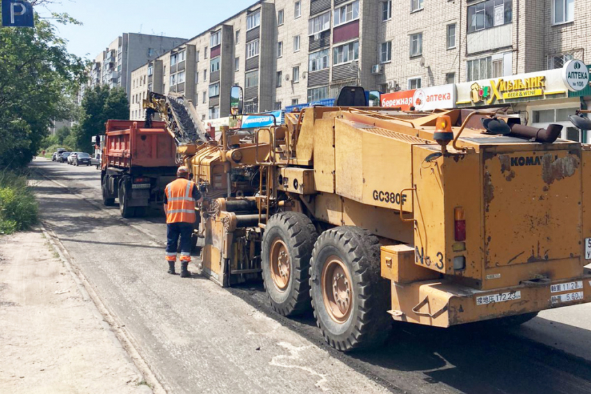 В Липецке ремонтируют дорогу между улицами Ангарская и Металлистов 