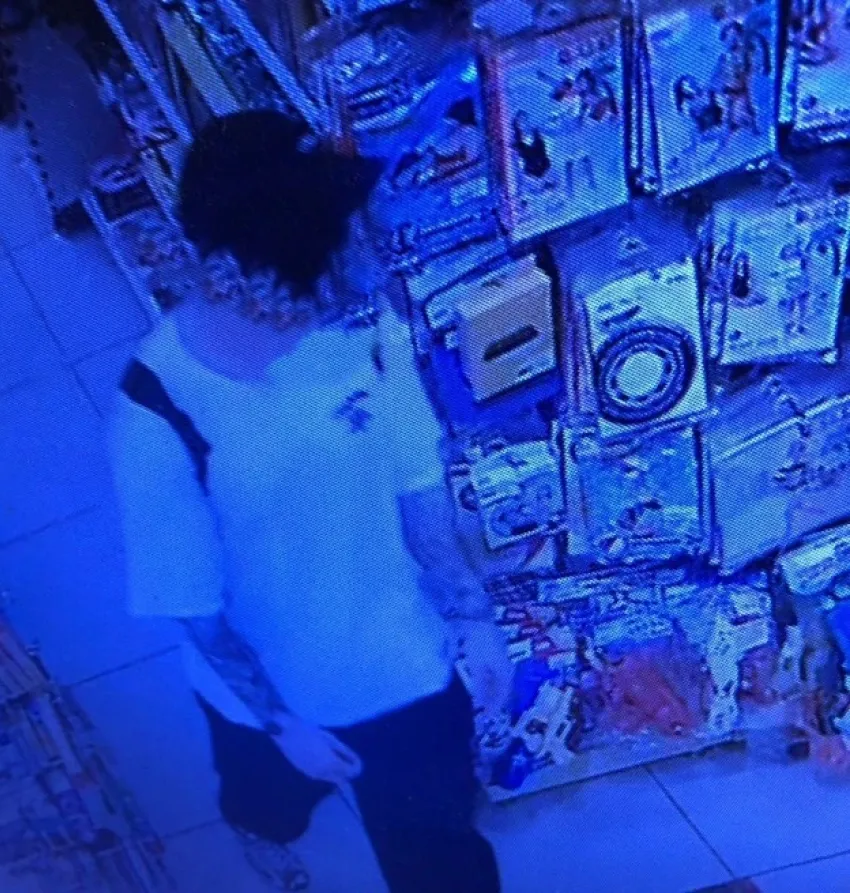 В Липецке 20-летний парень на спор украл из детского магазина три игрушки